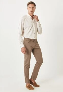 Vaqueros Rectos - Mink 9 Vaqueros Rectos - Mink -Solid Ventas ebc20b0df059438e975fa82b54c33fdd