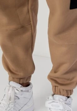 Con Patch Key - Pantalones Cargo - Dark Beige -Solid Ventas f59c0db871254ea0a2d602226b2974e4