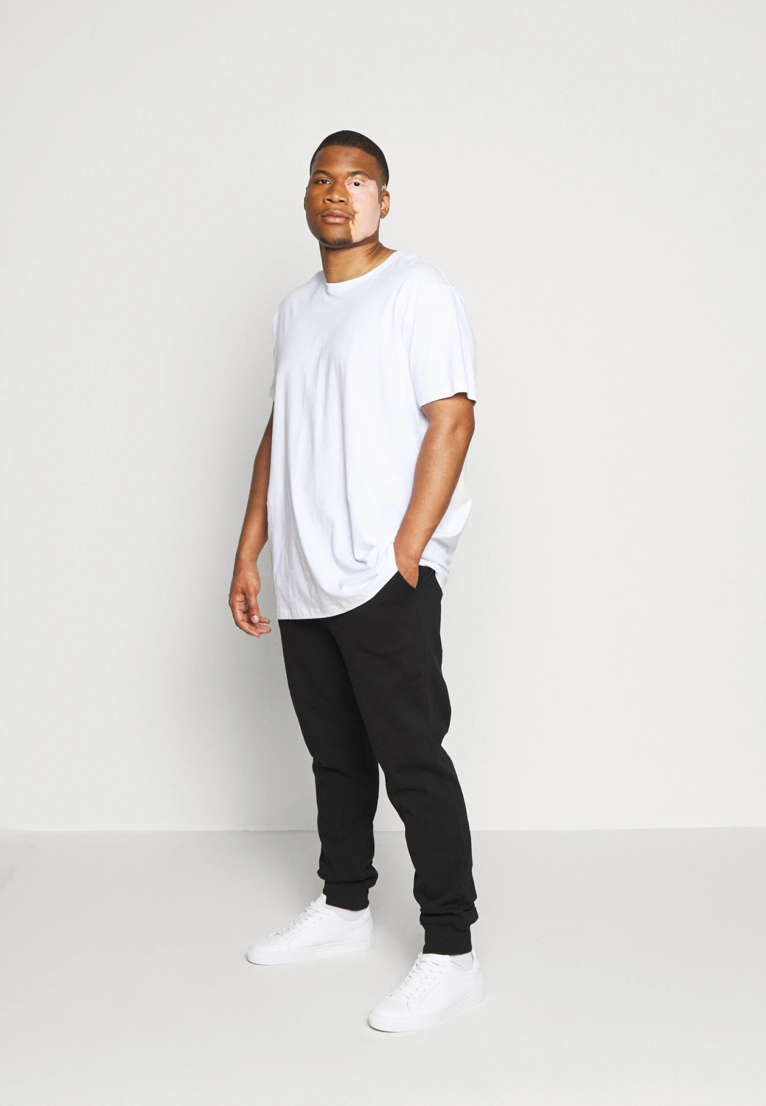 Pier One 2 Pack - Pantalones Deportivos - Black/Mottled Light Grey 4 Pier One 2 Pack - Pantalones Deportivos - Black/Mottled Light Grey - Imagen 2