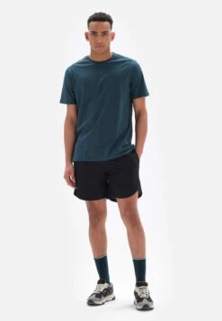 Sun Court - Shorts - Black -Solid Ventas fbf8692e9b2b457aaa6ffc8110f8ef52